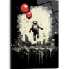 Özgürlük Uçuşu: Banksy Esintili Maymun ve Kırmızı Balonlar Cam Tablo Duvar Dekoru cam tablo, duvar sanatı, modern dekorasyon, soyut sanat, cam sanat eserleri, iç mekan dekorasyonu, ofis dekorasyonu, ev dekorasyonu, restoran dekorasyonu, cafe dekorasyonu, cam baskı, UV baskı, estetik duvar sanatı