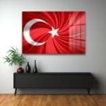 Ay Yıldızın İhtişamı: Dinamik Türk Bayrağı Cam Tablo Duvar Dekoru cam tablo, duvar sanatı, modern dekorasyon, soyut sanat, cam sanat eserleri, iç mekan dekorasyonu, ofis dekorasyonu, ev dekorasyonu, restoran dekorasyonu, cafe dekorasyonu, cam baskı, UV baskı, estetik duvar sanatı