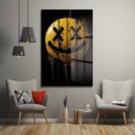 Urban Grunge Smiley: Asi Ruhlu Modern Cam Tablo Duvar Dekoru cam tablo, duvar sanatı, modern dekorasyon, soyut sanat, cam sanat eserleri, iç mekan dekorasyonu, ofis dekorasyonu, ev dekorasyonu, restoran dekorasyonu, cafe dekorasyonu, cam baskı, UV baskı, estetik duvar sanatı