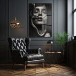 Gizemli İkilem: Yılanlı Kadın Siyah Beyaz Cam Tablo Duvar Dekoru cam tablo, duvar sanatı, modern dekorasyon, soyut sanat, cam sanat eserleri, iç mekan dekorasyonu, ofis dekorasyonu, ev dekorasyonu, restoran dekorasyonu, cafe dekorasyonu, cam baskı, UV baskı, estetik duvar sanatı