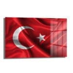 Türk Bayrağı Dalgalanıyor: Vatan Sevgisi Temalı Temperli Cam Tablo Duvar Dekoru cam tablo, duvar sanatı, modern dekorasyon, soyut sanat, cam sanat eserleri, iç mekan dekorasyonu, ofis dekorasyonu, ev dekorasyonu, restoran dekorasyonu, cafe dekorasyonu, cam baskı, UV baskı, estetik duvar sanatı