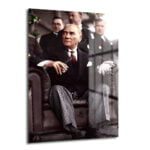 Atatürk'ün Zamansız Duruşu: Asil Ruh Cam Tablo Duvar Dekoru cam tablo, duvar sanatı, modern dekorasyon, soyut sanat, cam sanat eserleri, iç mekan dekorasyonu, ofis dekorasyonu, ev dekorasyonu, restoran dekorasyonu, cafe dekorasyonu, cam baskı, UV baskı, estetik duvar sanatı