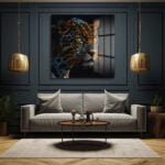 Siber Jaguar: Altın Dokunuşlu Modern Cam Tablo Duvar Dekoru cam tablo, duvar sanatı, modern dekorasyon, soyut sanat, cam sanat eserleri, iç mekan dekorasyonu, ofis dekorasyonu, ev dekorasyonu, restoran dekorasyonu, cafe dekorasyonu, cam baskı, UV baskı, estetik duvar sanatı