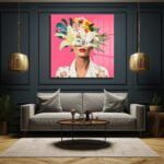 Pembe Fonda Tropik Çiçekler: Modern Kadın Portre Cam Tablo Duvar Dekoru cam tablo, duvar sanatı, modern dekorasyon, soyut sanat, cam sanat eserleri, iç mekan dekorasyonu, ofis dekorasyonu, ev dekorasyonu, restoran dekorasyonu, cafe dekorasyonu, cam baskı, UV baskı, estetik duvar sanatı