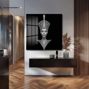 Antik Zarafet, Fütüristik Işıltı: Nefertiti Temalı Gümüş Cam Tablo - Glazella Antik Zarafet, Fütüristik Işıltı: Nefertiti Temalı Gümüş Cam Tablo - Glazella
