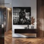 Şehirde Bir İkon: French Bulldog Rocker Cam Tablo Duvar Dekoru cam tablo, duvar sanatı, modern dekorasyon, soyut sanat, cam sanat eserleri, iç mekan dekorasyonu, ofis dekorasyonu, ev dekorasyonu, restoran dekorasyonu, cafe dekorasyonu, cam baskı, UV baskı, estetik duvar sanatı