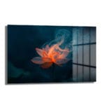 Koyu lacivert ve okyanus yeşili arka planda, alevler yükselen turuncu ve pembe lotus çiçeği temalı Alev Lotus Modern Cam Tablo, 4mm temperli cam üzerine UV baskılı.