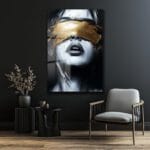 Gizemli Altın Dokunuş: Modern Kadın Portre Cam Tablo Duvar Dekoru Gizemli Altın Dokunuş: Modern Kadın Portre Cam Tablo Dekoratif Cam Tablo