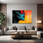 Kızıl Gözlüklü Diva: Modern Pop Art Cam Tablo Dekoratif Cam Tablo