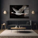 Uçan Kazın Özgür Ruhu: Modern Sanat Cam Tablo Duvar Dekoru Uçan Kazın Özgür Ruhu: Modern Sanat Cam Tablo Dekoratif Cam Tablo