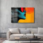 Kızıl Gözlüklü Diva: Modern Pop Art Cam Tablo Dekoratif Cam Tablo