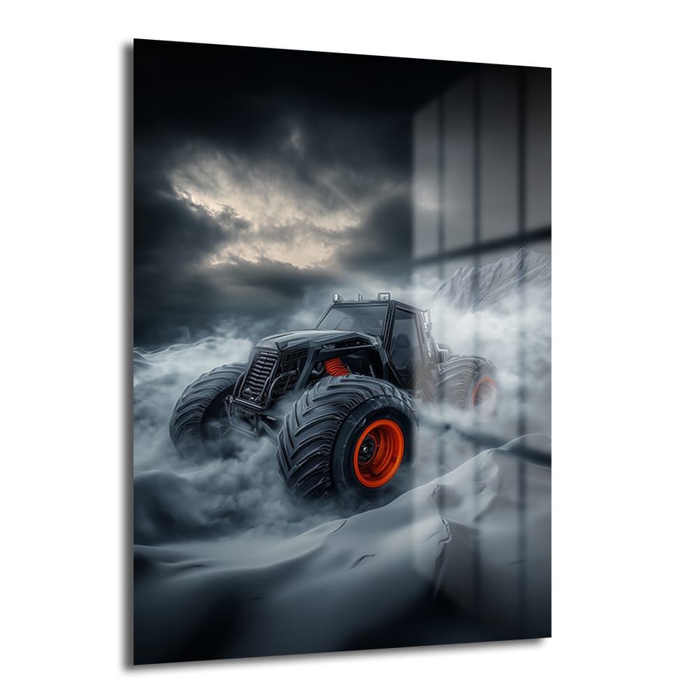 Adrenalin Dolu Monster Truck: Güç ve Hızın Cam Tablosu Duvar Dekoru Fırtınalı bir gökyüzünün altında dumanlar içinde yükselen, siyah ve turuncu kontrastlı Adrenalin Dolu Monster Truck: Güç ve Hızın Cam Tablosu.