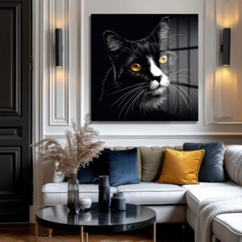 Gizemli Bakışlar: Siyah Kedi Cam Tablo - Glazella Gizemli Bakışlar: Siyah Kedi Cam Tablo - Glazella