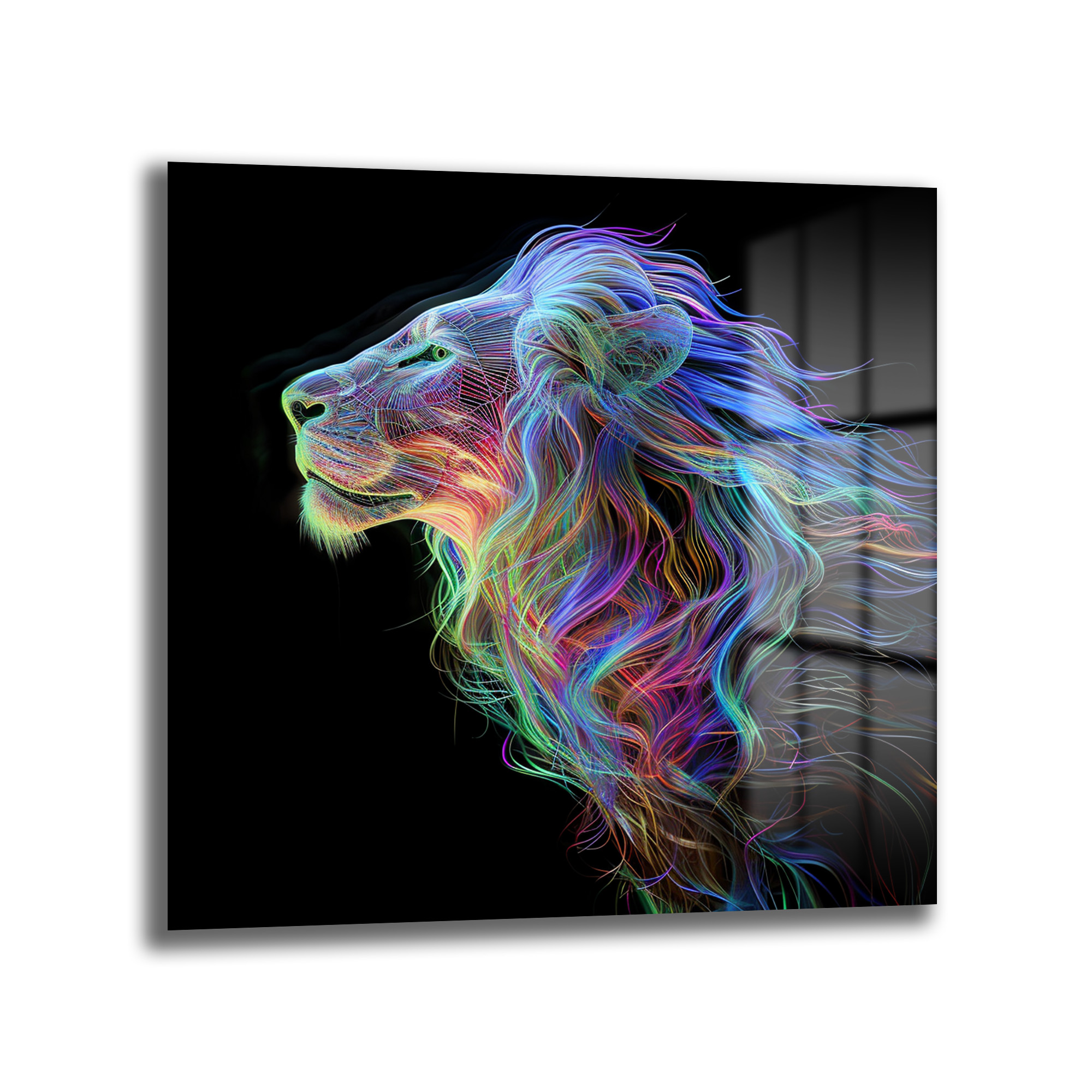 Majestik Neon Aslan Dijital Sanat Cam Tablo Duvar Dekoru Siyah arka plan üzerinde, neon renklerde (mavi, mor, yeşil, sarı, turuncu, pembe) dalgalı ve çizgisel bir aslan yelesine sahip, sola bakan, dijital sanat tarzında oluşturulmuş bir aslan başı görseli.