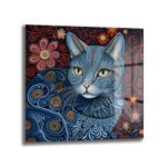Mistik Mavi Kedi: Canlı Desenli Dekoratif Cam Tablo, derin mavi tonlarında, altın ve kırmızı detaylara sahip, gizemli bir kedi figürünü gösteren, modern ve sanatsal bir duvar dekorasyonu.