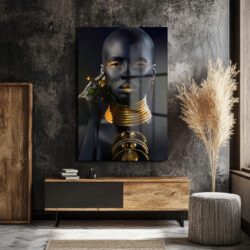 Altın Işıltılı Asalet: Modern Afrika Kraliçesi Cam Tablo Dekoratif Cam Tablo