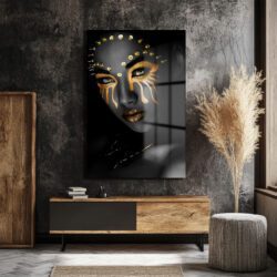 Altın Sır Perdesi: Gizemli Kadın Portresi Modern Cam Tablo Duvar Dekoru Altın Sır Perdesi: Gizemli Kadın Portresi Modern Cam Tablo Dekoratif Cam Tablo