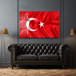 Gurur Veren Dalgalanış: Türk Bayrağı Temalı Temperli Cam Tablo Duvar Dekoru Gurur Veren Dalgalanış: Türk Bayrağı Temalı Temperli Cam Tablo Dekoratif Cam Tablo