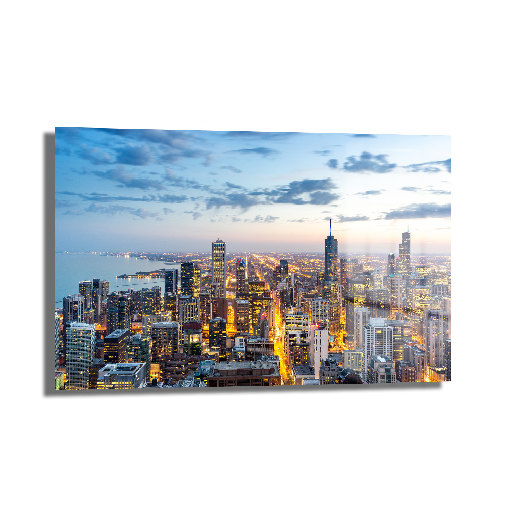 Işıltılı Metropol: Chicago Şehir Manzarası Modern Cam Tablo Duvar Dekoru Işıltılı Metropol: Chicago Şehir Manzarası Modern Cam Tablo, alacakaranlıkta parıldayan Chicago şehrinin gökdelenlerini ve şehir ışıklarını kuşbakışı gösteren modern bir cam duvar sanatı.