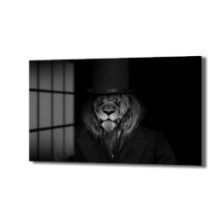 Asil Centilmen: Şapkalı Aslan Portresi Dekoratif Cam Tablo Duvar Dekoru Asil Centilmen: Şapkalı Aslan Portresi Dekoratif Cam Tablo Dekoratif Cam Tablo