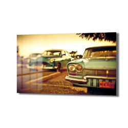 Altın Saat: Nostaljik Vintage Arabalar Cam Tablosu Duvar Dekoru Altın Saat: Nostaljik Vintage Arabalar Cam Tablosu Dekoratif Cam Tablo