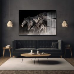 Asil Ruhlar: Koşan Siyah Atlar Temalı Modern Cam Tablo Duvar Dekoru Asil Ruhlar: Koşan Siyah Atlar Temalı Modern Cam Tablo Dekoratif Cam Tablo