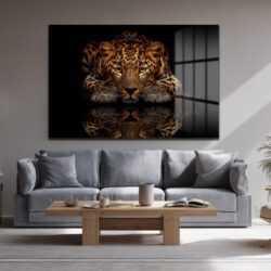 Asil Avcı: Leopar Temalı Modern Cam Tablo Duvar Dekoru Asil Avcı: Leopar Temalı Modern Cam Tablo