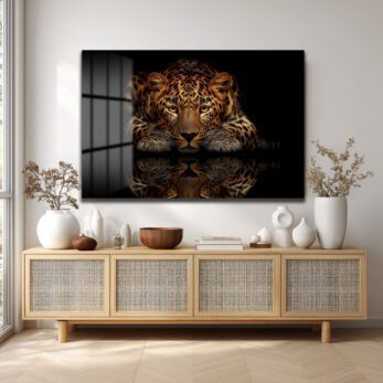 Asil Avcı: Leopar Temalı Modern Cam Tablo - Glazella Asil Avcı: Leopar Temalı Modern Cam Tablo - Glazella
