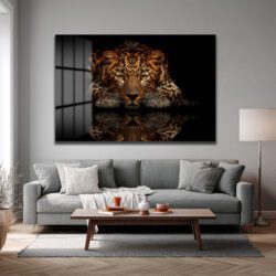 Asil Avcı: Leopar Temalı Modern Cam Tablo Duvar Dekoru Asil Avcı: Leopar Temalı Modern Cam Tablo
