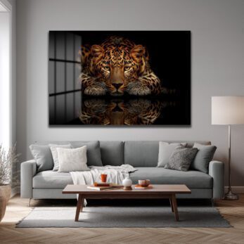 Asil Avcı: Leopar Temalı Modern Cam Tablo - Glazella Asil Avcı: Leopar Temalı Modern Cam Tablo - Glazella