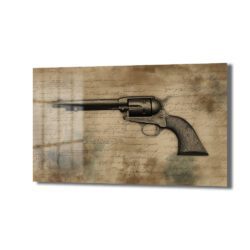 Eski bir el yazması üzerinde duran antik revolver desenli temperli cam tablo, vintage ofis veya maskülen salon duvar dekorasyonu için ideal.