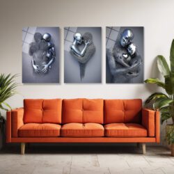 Aşkın Metal Dansı: Modern Sarılma Üçlü Cam Tablo Seti Üçlü Set Duvar Dekoru Aşkın Metal Dansı: Modern Sarılma Üçlü Cam Tablo Seti Üçlü Set