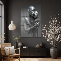 Sonsuz Bağlılık: Metalik Kucaklaşma Modern Cam Tablo Duvar Dekoru Sonsuz Bağlılık: Metalik Kucaklaşma Modern Cam Tablo