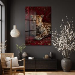 Asil Bakış: Leopar Temalı Lüks Kırmızı Temperli Cam Tablo Duvar Dekoru Asil Bakış: Leopar Temalı Lüks Kırmızı Temperli Cam Tablo