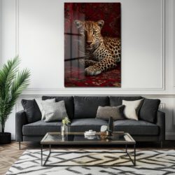 Asil Bakış: Leopar Temalı Lüks Kırmızı Temperli Cam Tablo Duvar Dekoru Asil Bakış: Leopar Temalı Lüks Kırmızı Temperli Cam Tablo