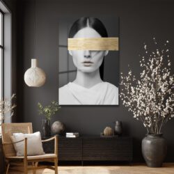 Gizemli Altın Şerit: Modern Kadın Portresi Temperli Cam Tablo Duvar Dekoru Gizemli Altın Şerit: Modern Kadın Portresi Temperli Cam Tablo