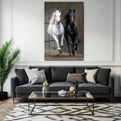 Özgür Ruhlar: Siyah Beyaz Atlar Modern Cam Tablo Duvar Dekoru Özgür Ruhlar: Siyah Beyaz Atlar Modern Cam Tablo