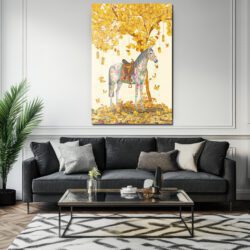 Altın Yapraklı Ginkgo ve Desenli At: Lüks Dekoratif Cam Tablo Duvar Dekoru Altın Yapraklı Ginkgo ve Desenli At: Lüks Dekoratif Cam Tablo