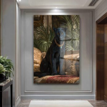 Regal Panter: Altın Kolye Detaylı Lüks Dekoratif Cam Tablo - Glazella Regal Panter: Altın Kolye Detaylı Lüks Dekoratif Cam Tablo - Glazella