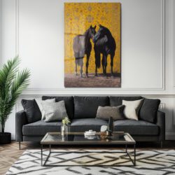 Asil Atlar ve Sarı Desenler Temalı Cam Tablo Duvar Dekoru Asil Atlar ve Sarı Desenler Temalı Cam Tablo
