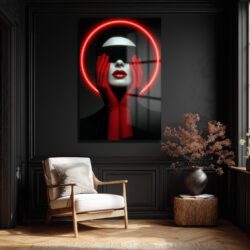 Kırmızı Neon Çemberli Gizemli Portre Cam Tablo Duvar Dekoru Kırmızı Neon Çemberli Gizemli Portre Cam Tablo