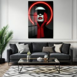 Kırmızı Neon Çemberli Gizemli Portre Cam Tablo Duvar Dekoru Kırmızı Neon Çemberli Gizemli Portre Cam Tablo