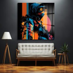 Urban Taktik Sanat: Neon Renklerde Hoodlu Figür Cam Tablo Duvar Dekoru Urban Taktik Sanat: Neon Renklerde Hoodlu Figür Cam Tablo