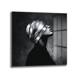 Gümüş Maskeli Kadın Modern Sanat Cam Tablo Duvar Dekoru Gümüş Maskeli Kadın Modern Sanat Cam Tablo