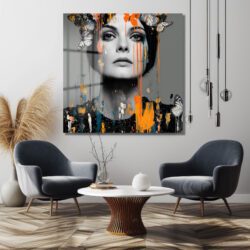 Kelebekli ve Renkli Damlalı Modern Kadın Portresi Cam Tablo