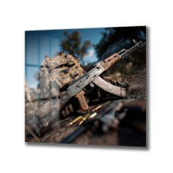 Taktiksel An: AK-47 Temalı Sanatsal Cam Tablo - Glazella
