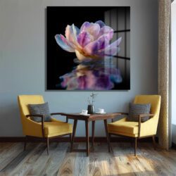 Mor Lotus Çiçeği Su Damlaları Temalı Cam Tablo Duvar Dekoru Mor Lotus Çiçeği Su Damlaları Temalı Cam Tablo