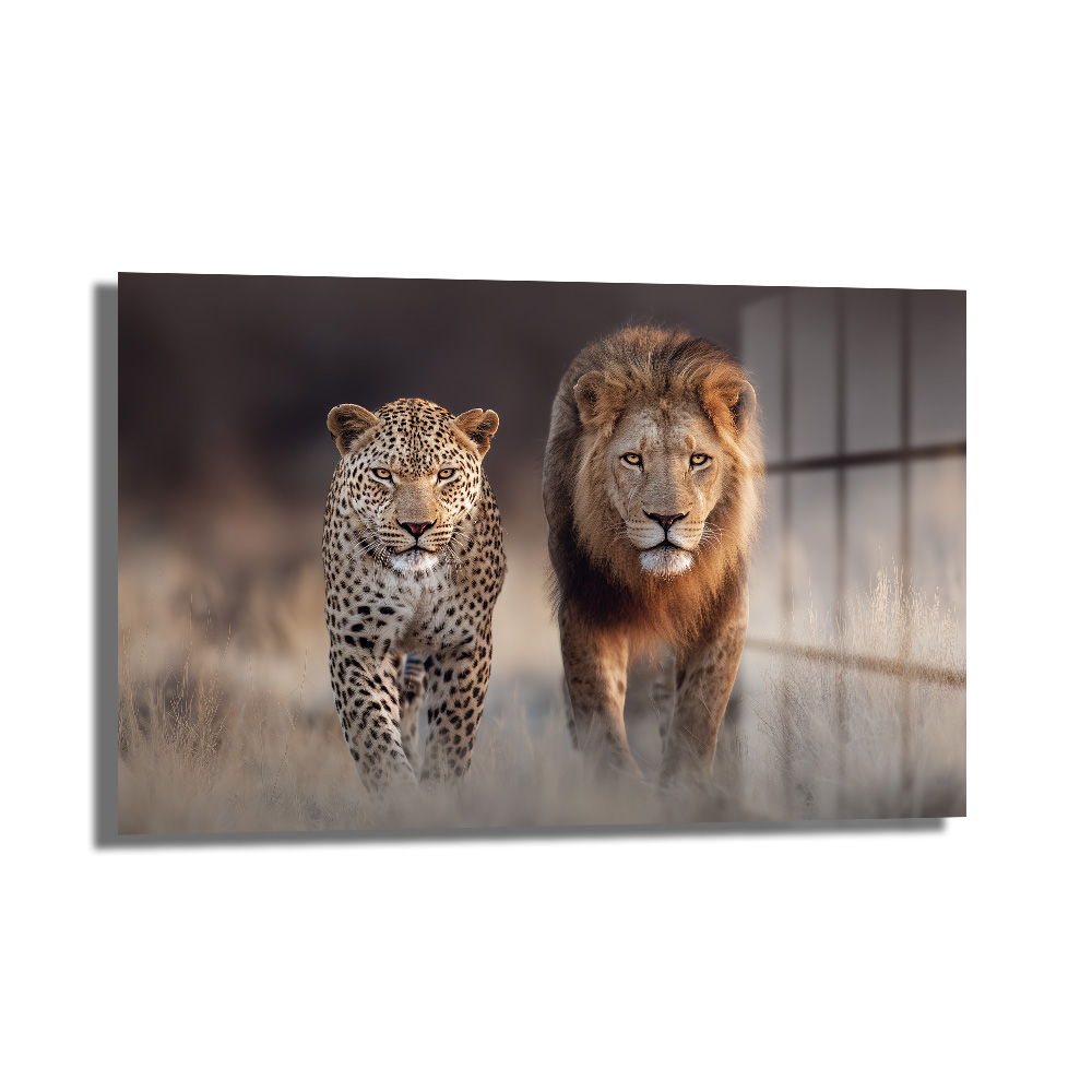 Aslan ve Leopar Yürüyüşü Cam Tablo - Vahşi Doğanın Görkemli Dansı Duvar Dekoru Aslan ve Leopar Yürüyüşü Cam Tablo - Vahşi Doğanın Görkemli Dansı