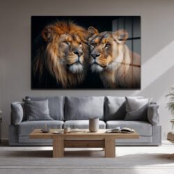 Aslan ve Dişi Aslanın Asil Bakışları Cam Tablo Duvar Dekoru Aslan ve Dişi Aslanın Asil Bakışları Cam Tablo