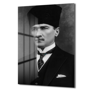 Atatürk'ün Asil Bakışı: Siyah Beyaz Temperli Cam Tablo